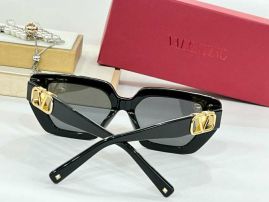 Picture of Valentino Sunglasses _SKUfw57426895fw